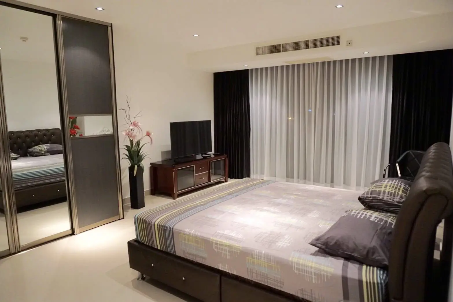 The Park Condominium 2 Bedroom for sale and rent