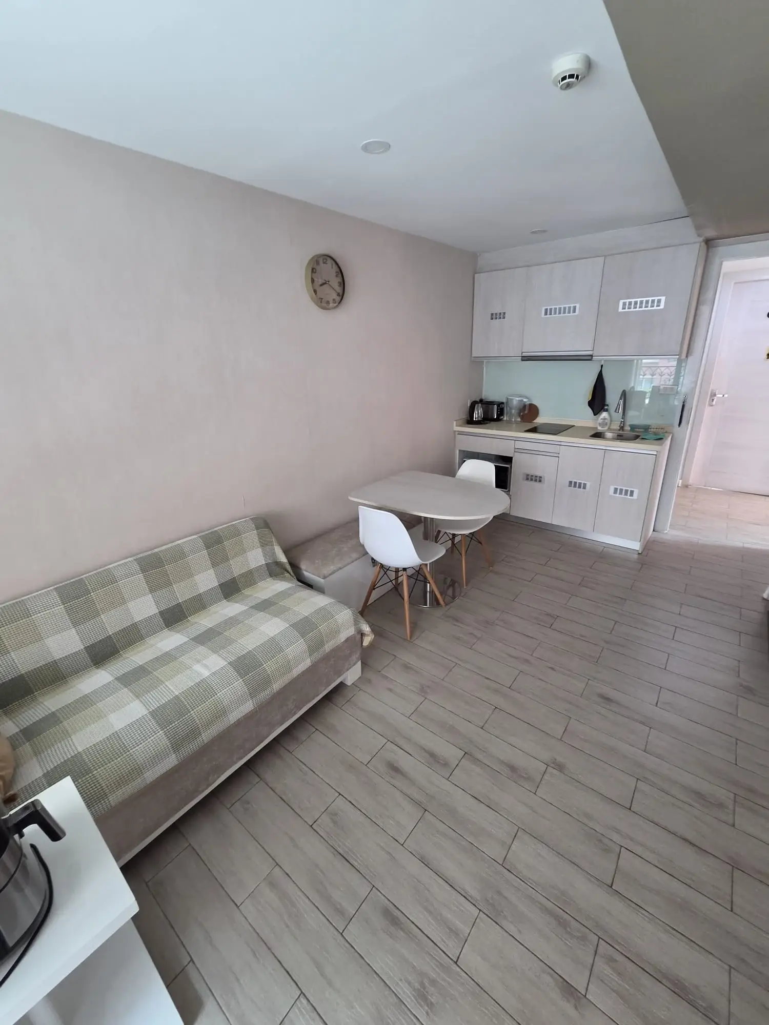 Seven Seas Condo 1 Bedroom For Sale