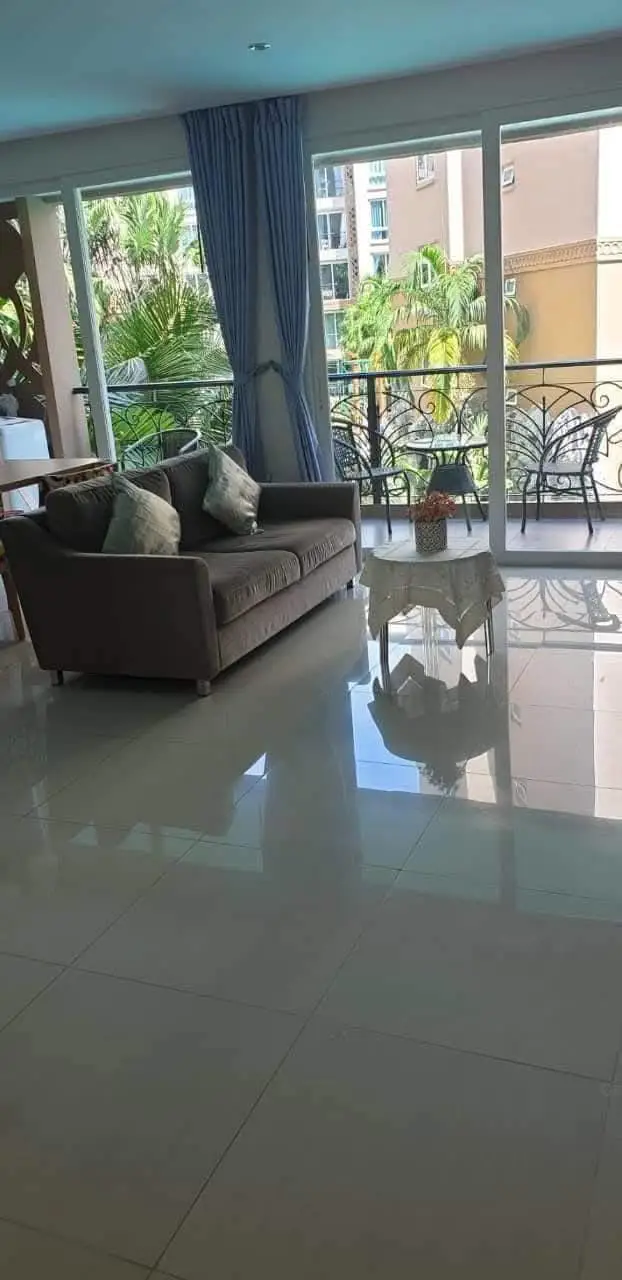 Condo for rent  central  Pattaya  a condominium project close to Jomtien Beach that comes with a unique European style architecture