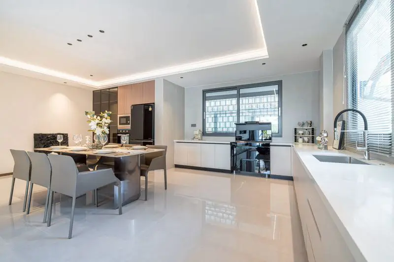 Eakmongkol Thepprasit spacious home opposite Supalai Mare Condo  ​ Land Size: 276 sqm  ​ Living Size: 230 sqm  ​ 6 bedrooms 7 bathrooms
