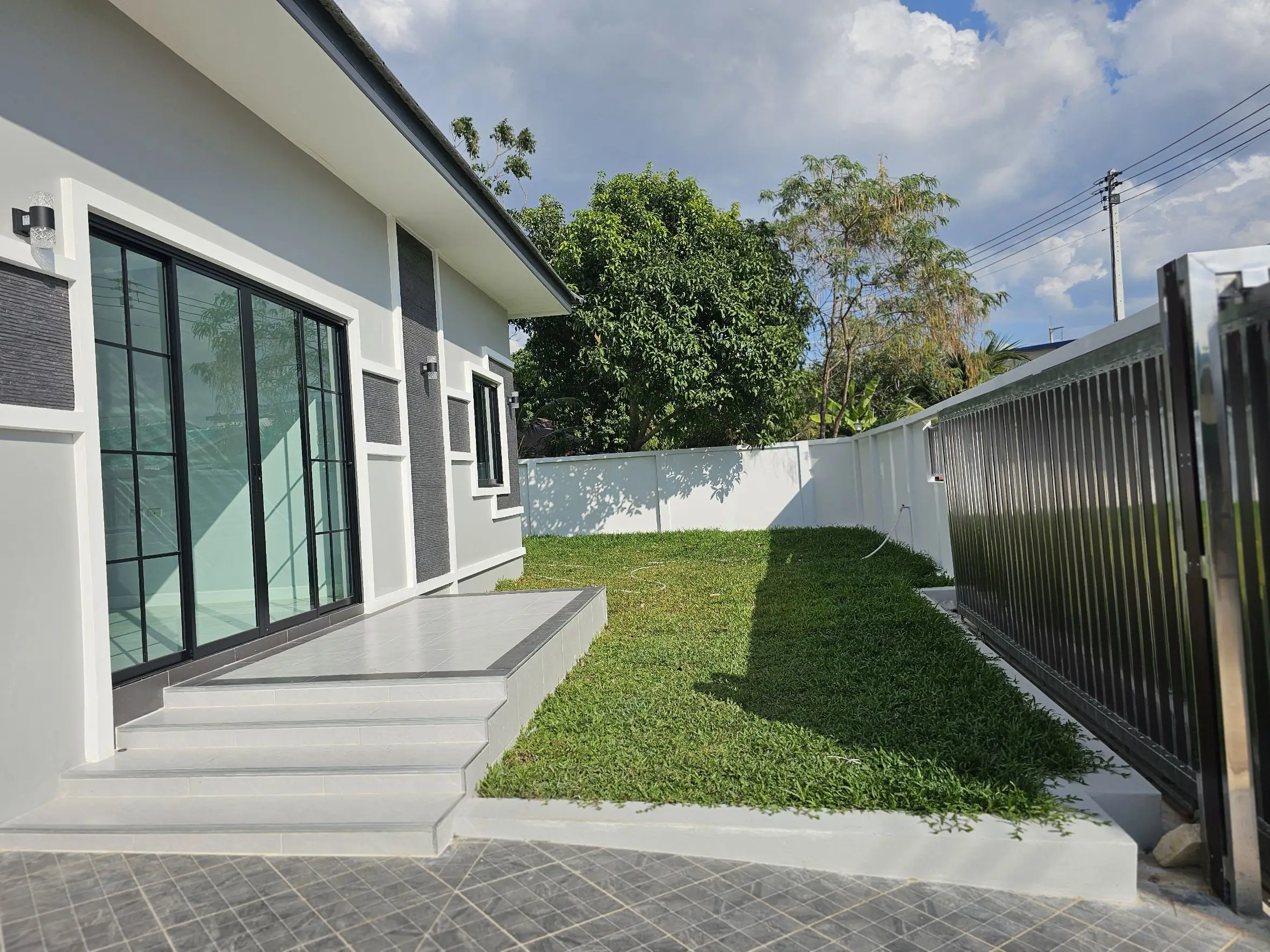 House in chaiyapruk2, 3 Bedroom for sale