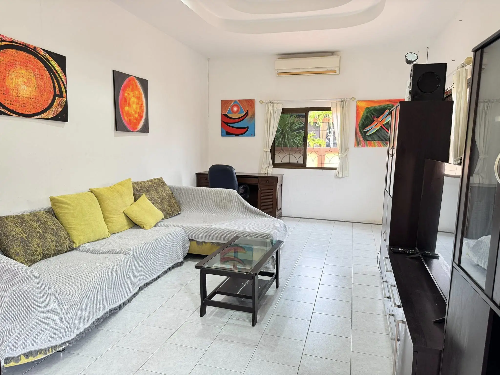 House  for rent at Danevang Village is located in Huay Yai near the new motorway which is very easy to travel. It only takes about 15 - 20 minutes to travel to Jomtien and Pattaya