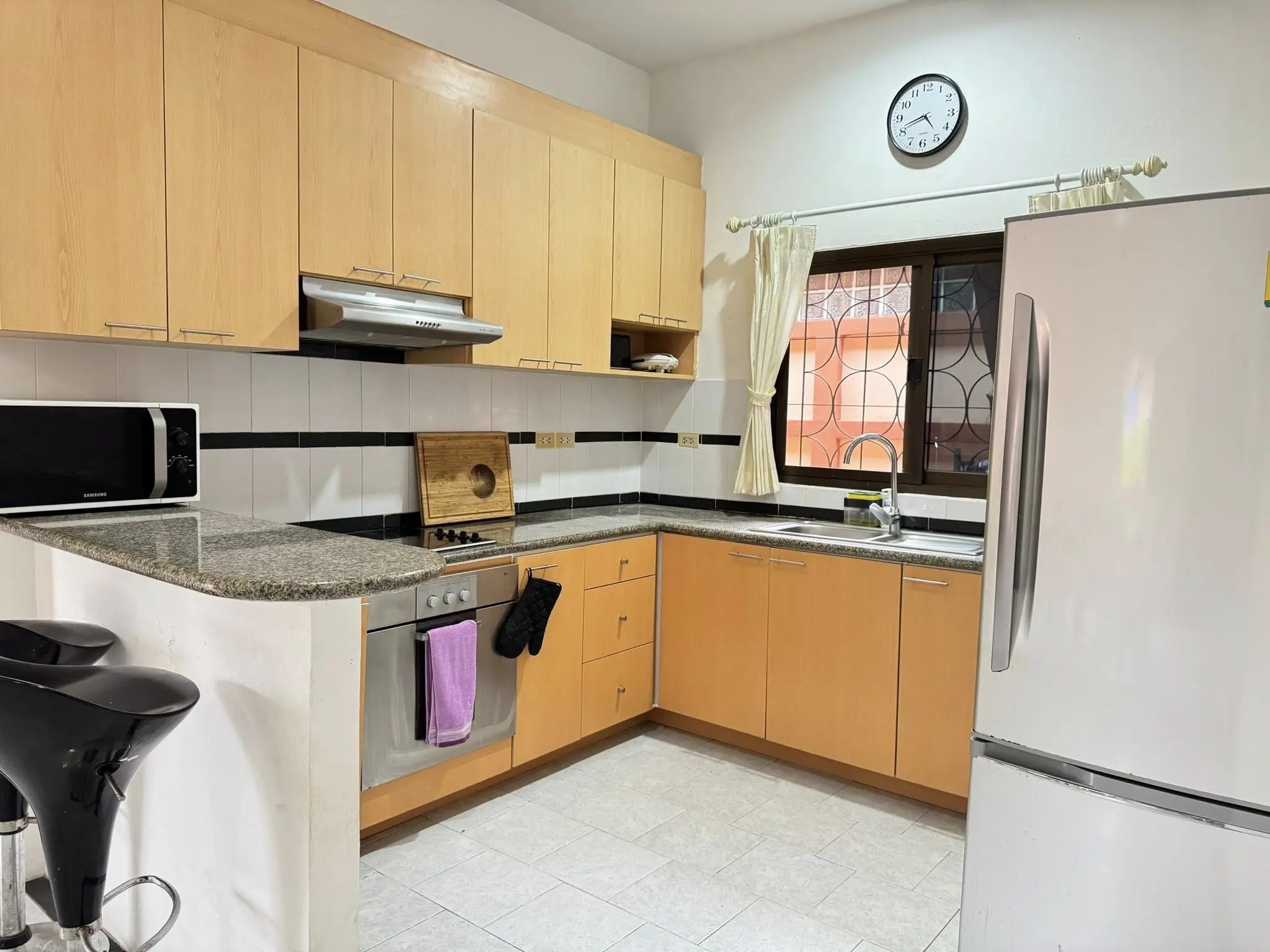 House  for rent at Danevang Village is located in Huay Yai near the new motorway which is very easy to travel. It only takes about 15 - 20 minutes to travel to Jomtien and Pattaya