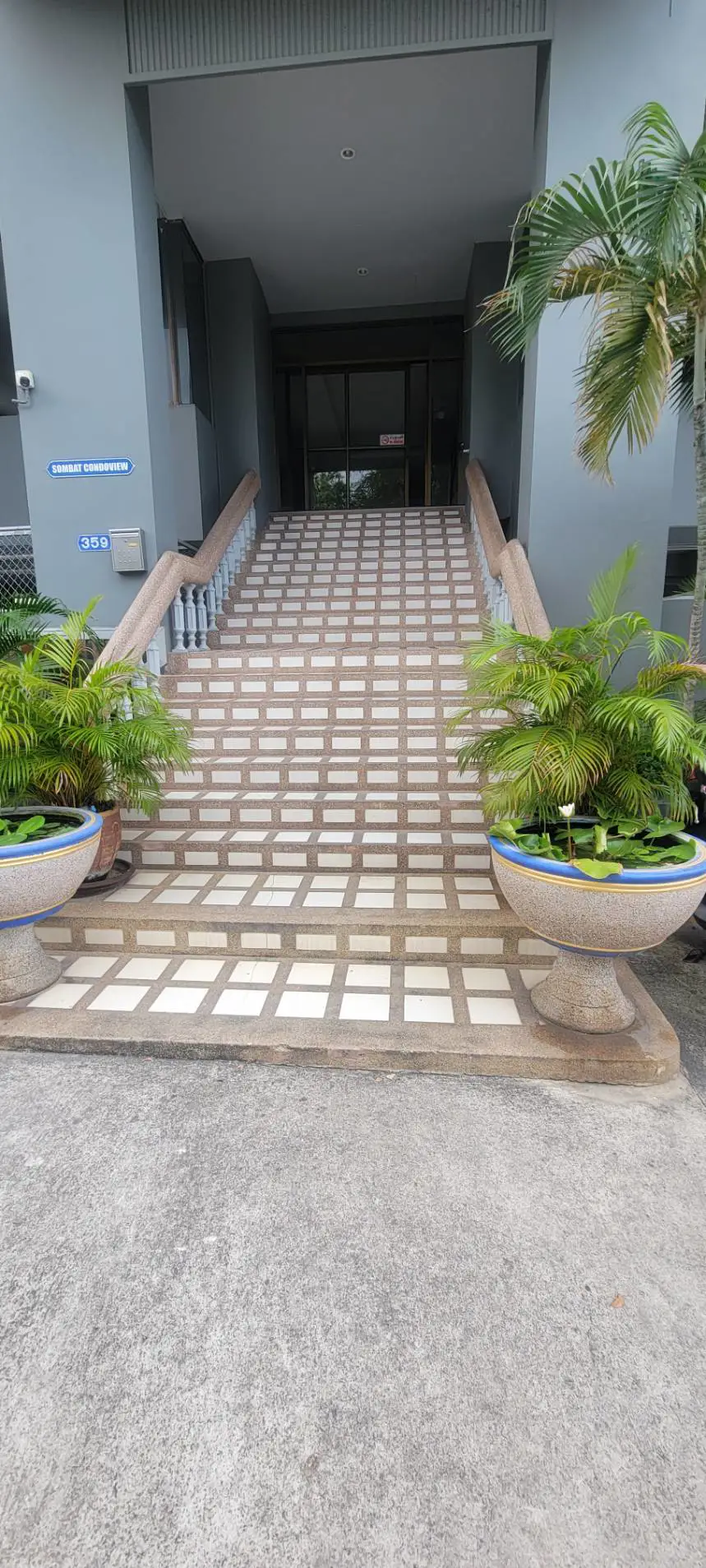 Sombat Condo View Studio for sale and for rent