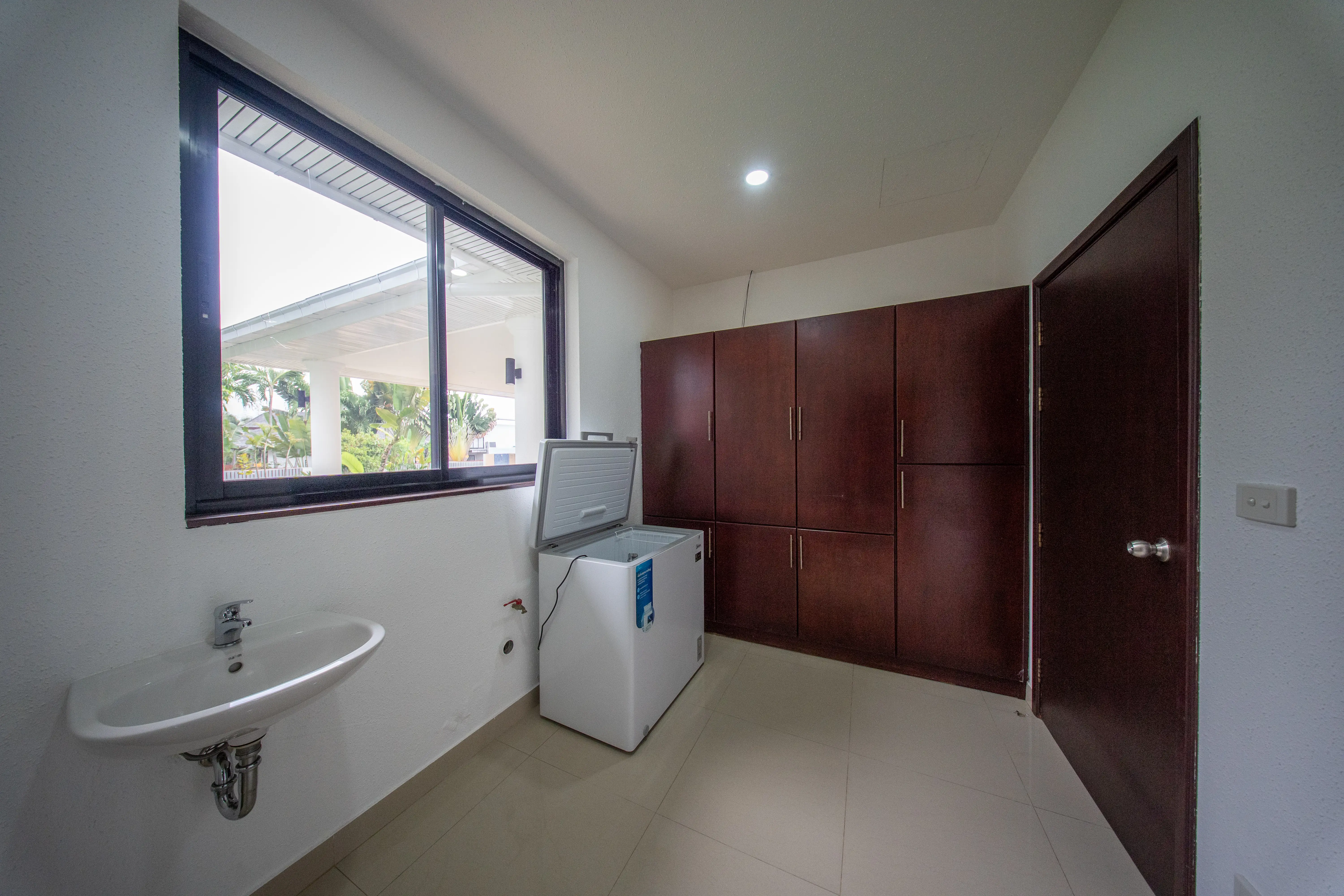 1 Story in Nongmaikaen12, 4 Bedroom for sale