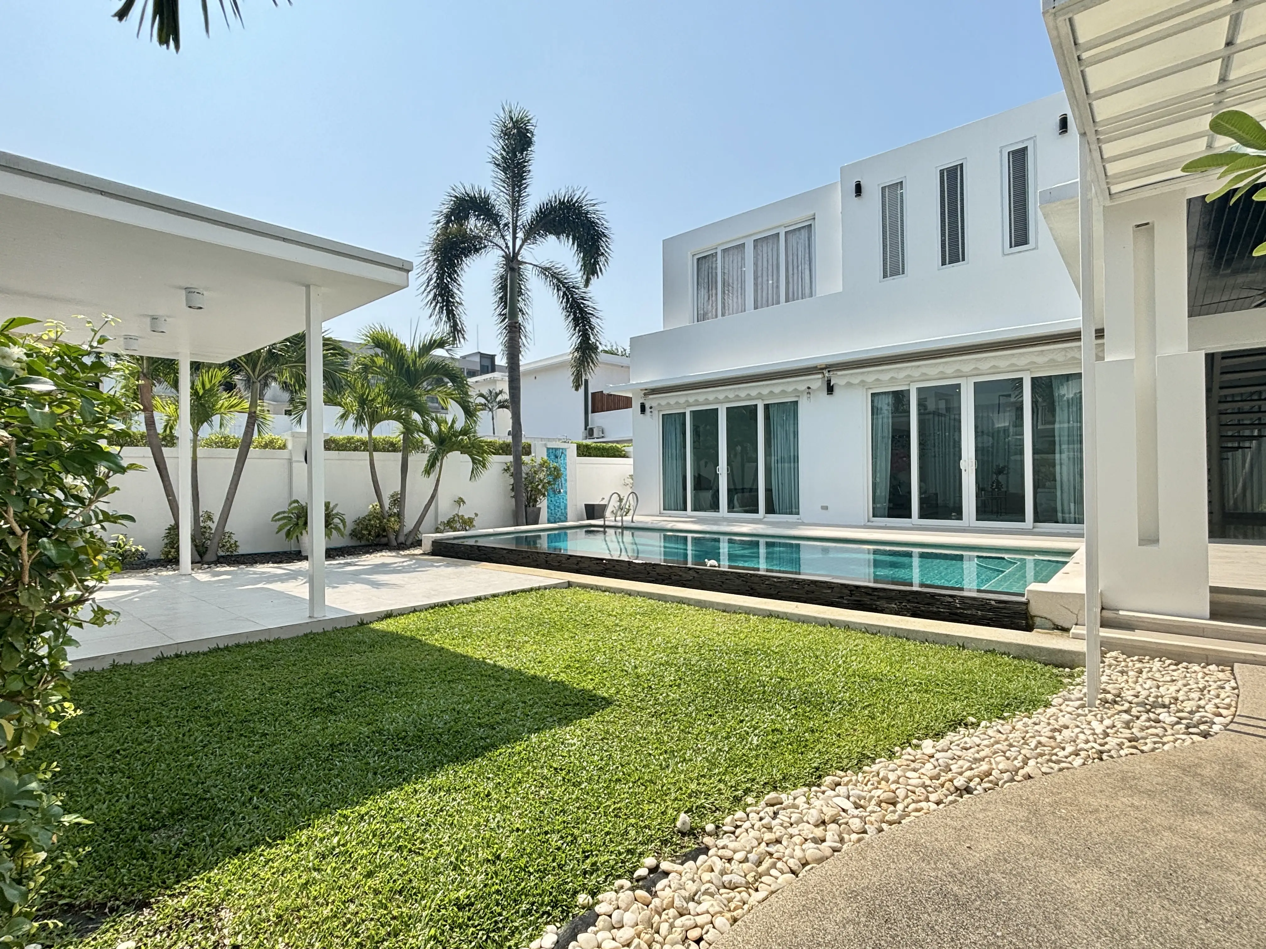 Plam Oasis Villa 4 Bedroom for sale