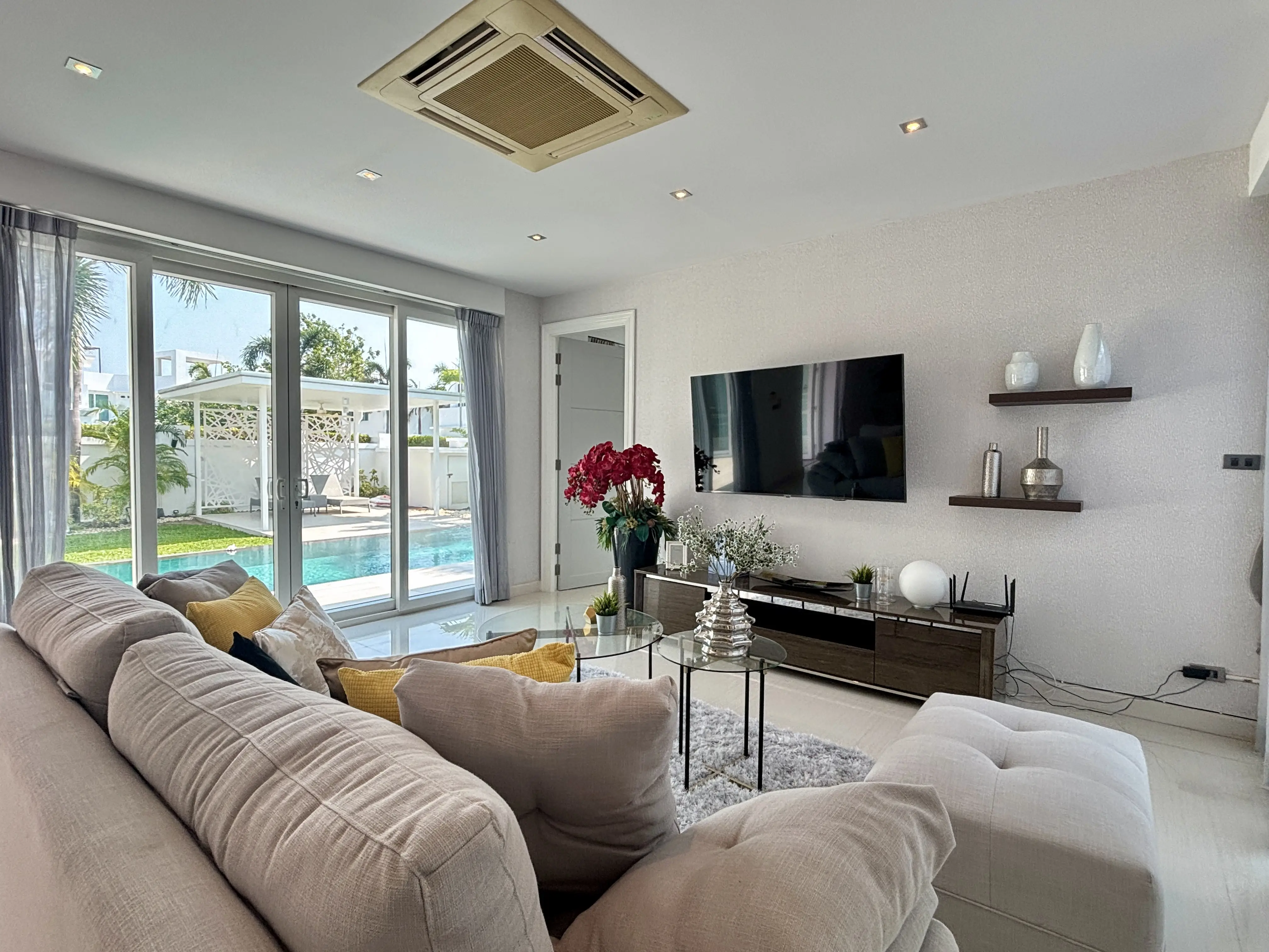 Plam Oasis Villa 4 Bedroom for sale