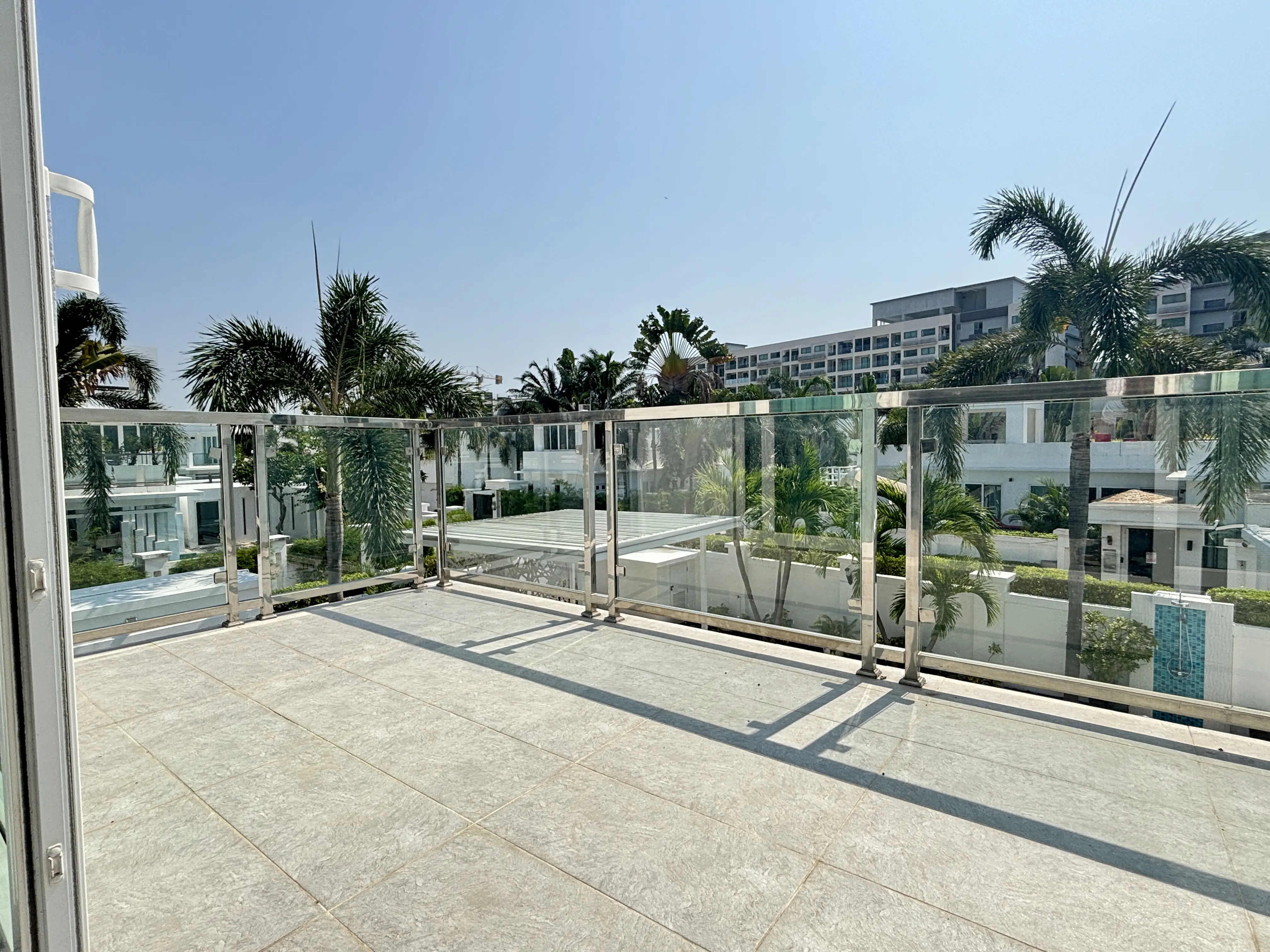 Plam Oasis Villa 4 Bedroom for sale