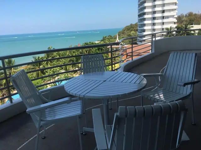 Royal cliff Garden Condominium 3 Bedroom for rent