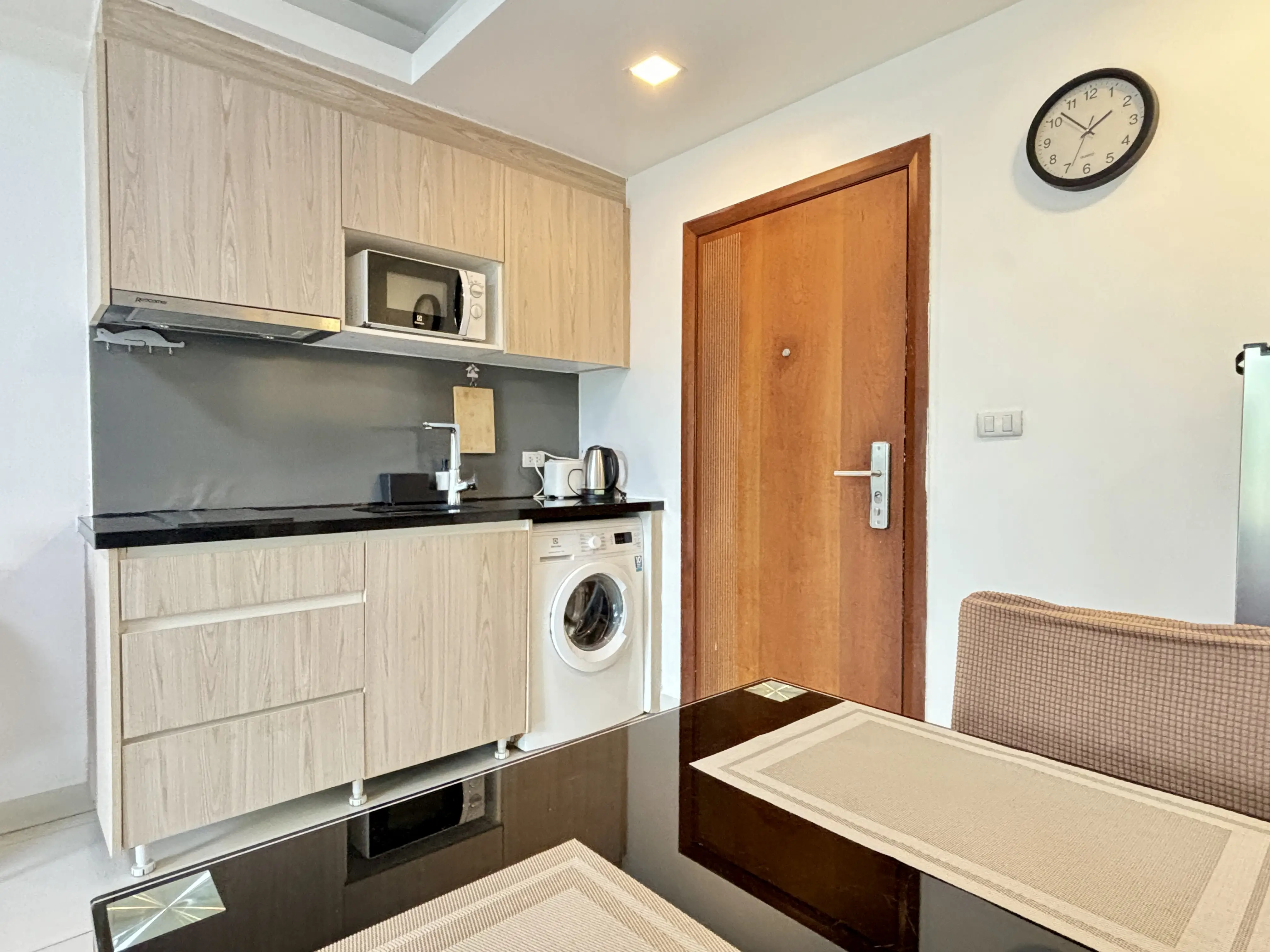 1 Bedroom  Size: 37 sq m  View: Garden View Condo in Pattaya for sale kitchen