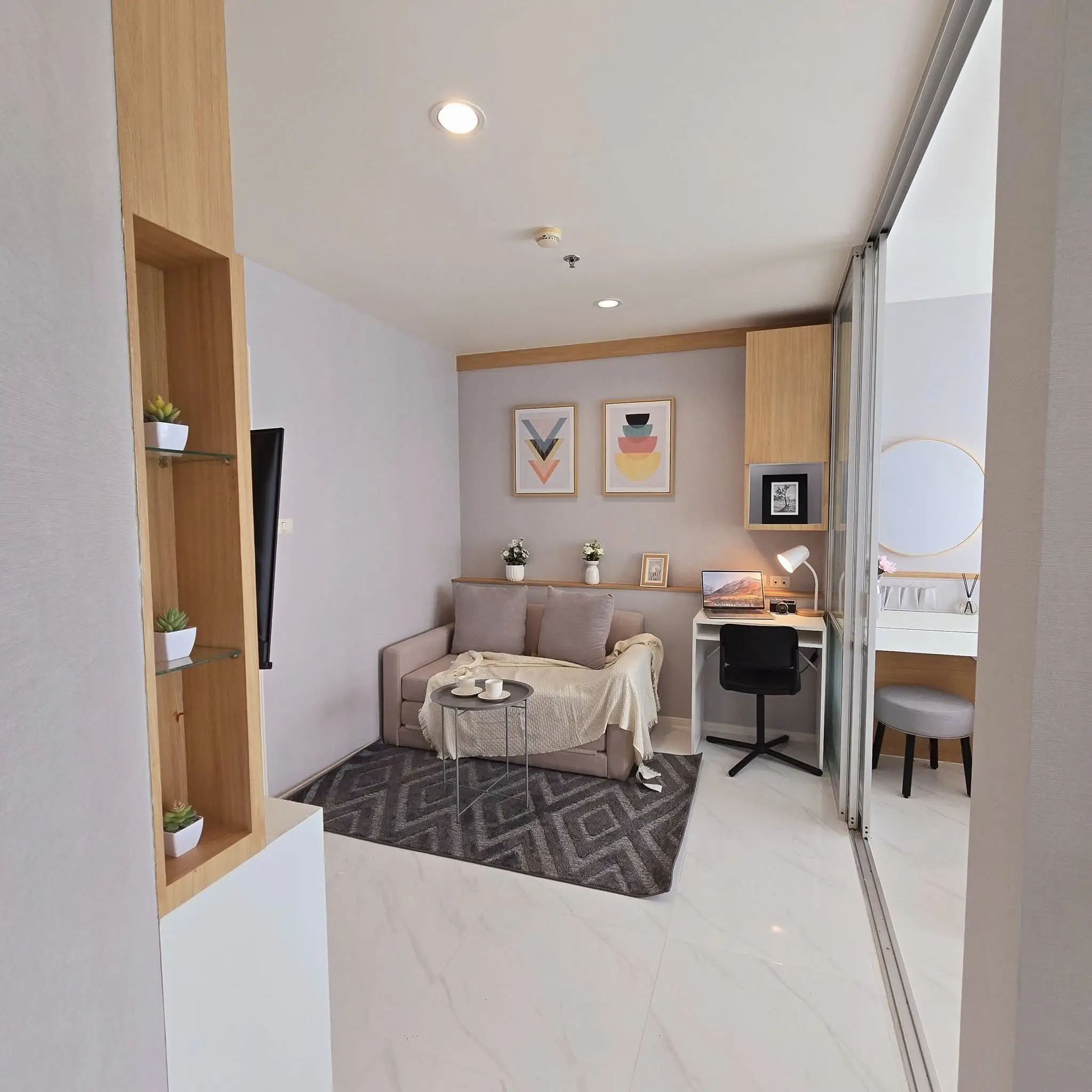 Lumpini Seaview Jomtien Condo