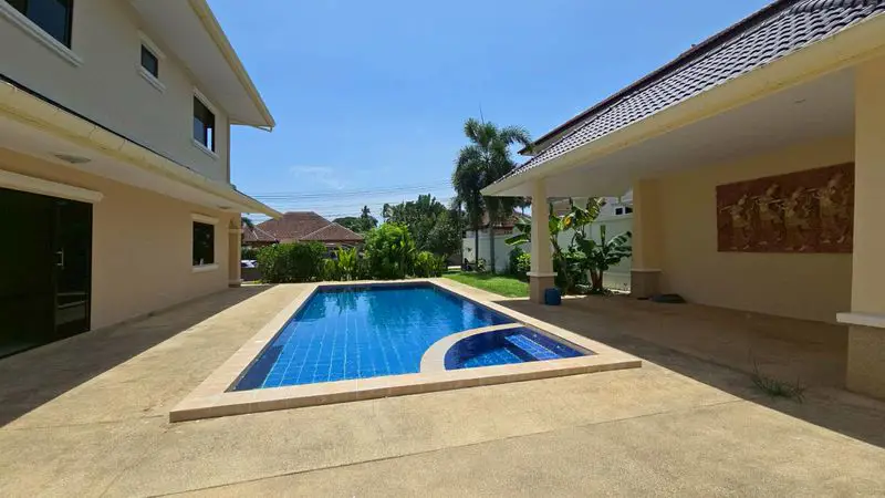 5 Bedroom Pool Villa East Pattaya with 3 bathroom land 209 sq.wah (800sq.m) Near Siam Country Club Golf Pattaya