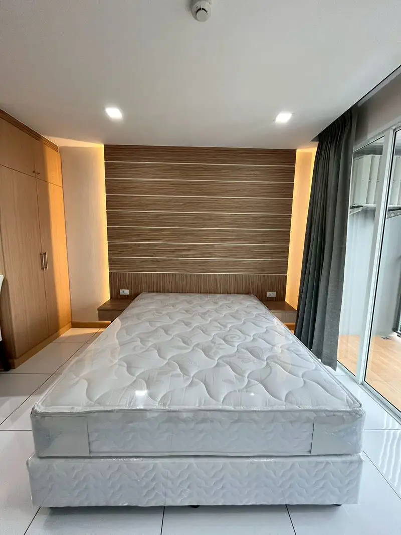 Whale Marina Condo Studio Condo with Yacht Parking  Nestled in Soi Najomtien 8, just 150 meters from Beach, for a refreshing seaside lifestyle every day.