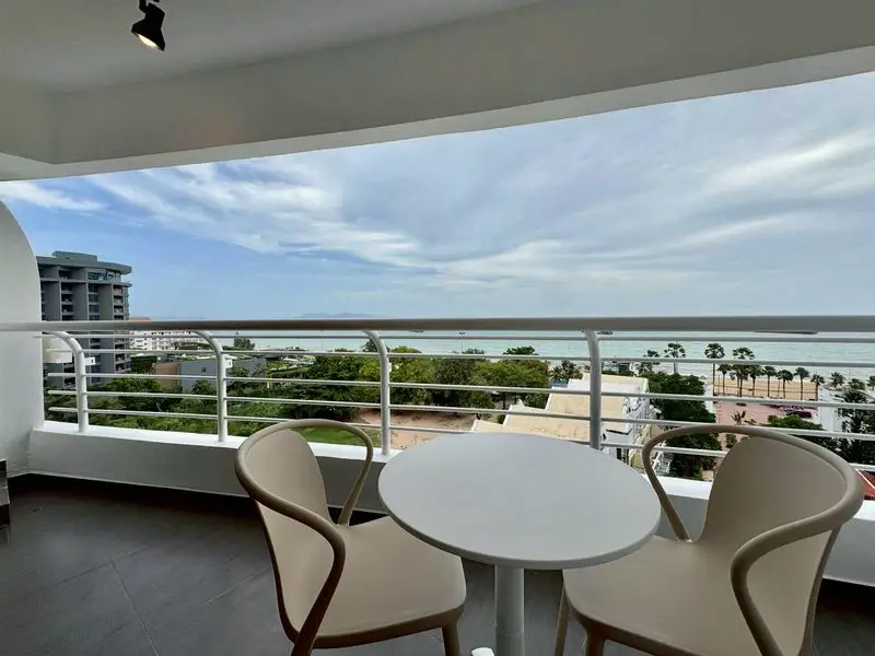 Metro-Jomtien Condotel for sale a condo located in a prime location next to the Jomtien Beach