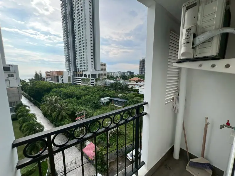 Seven Sea Coast Studio  NaJomtien with Fitness Center - Steam Room - Gardens around the project - Communal Pool - Pool Bar - Playground - On-site Restaurants - Car Parking - Passenger Elevators - CCTV