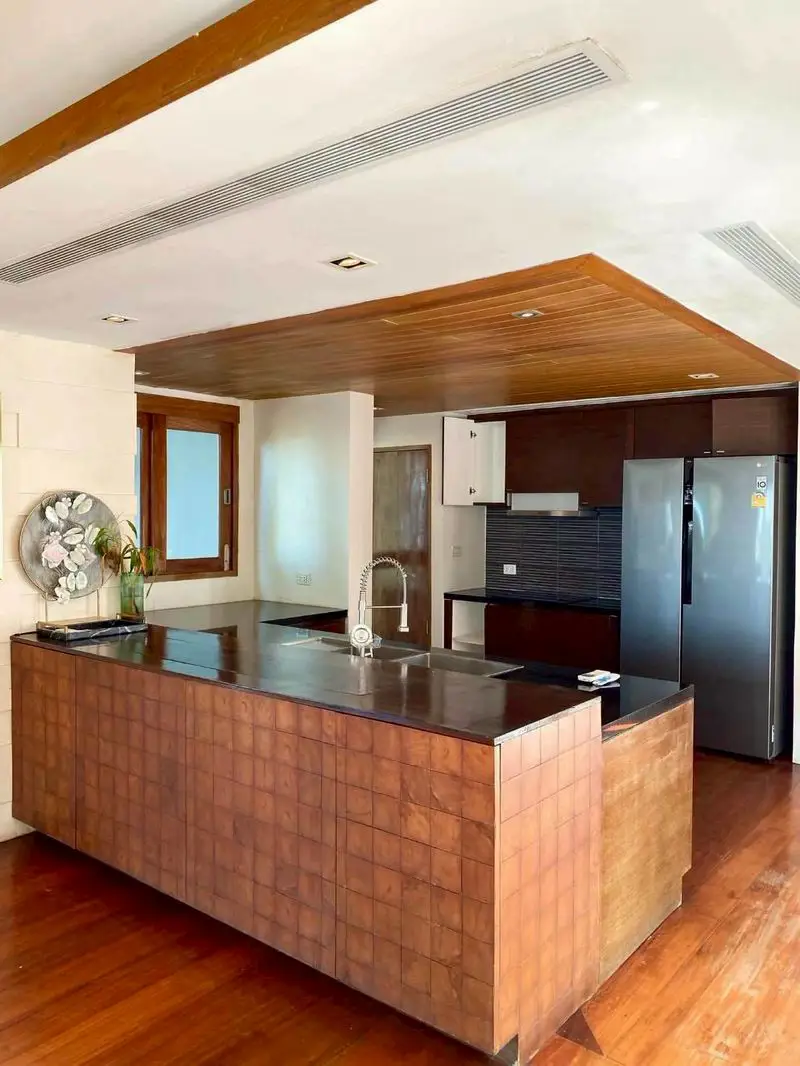 Private Beachfront Pool Villa Pattaya 5 Bedroom for rent and sale