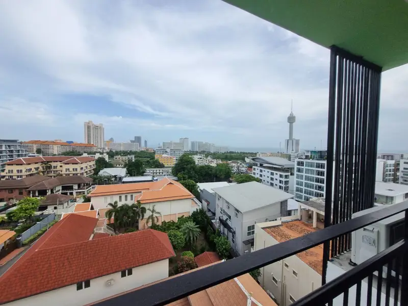 1 bed Condo 8th floor Estanan Condo at Pattaya, Chonburi has the following facilities: Swimming pool, Gym, Security, Car park and Concierge.
