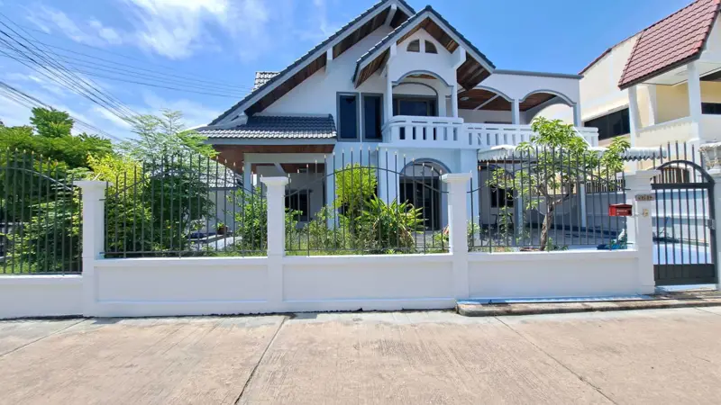 Two-story house in Trakulthong Village, Sriracha 5 Bed for sale