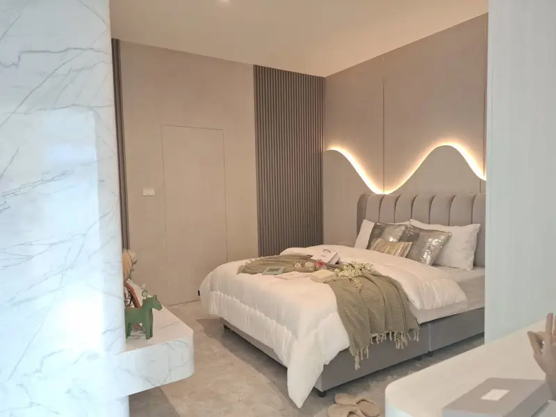 Maneeya Village, Chaiyaphruek 2 -3 Bedroom for rent