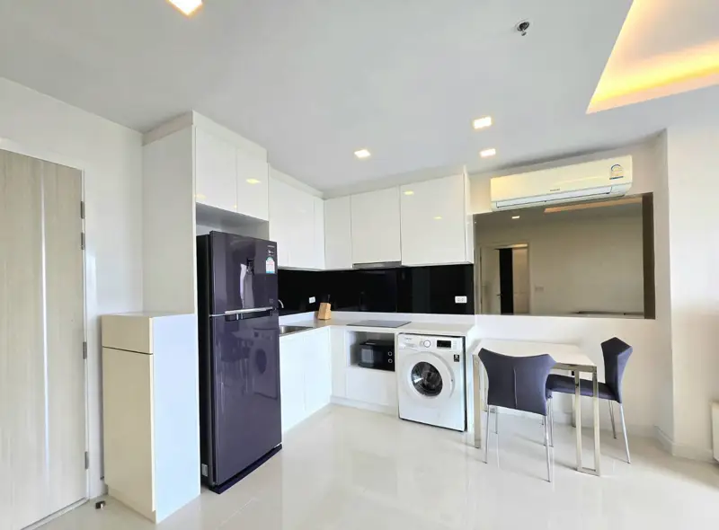 One Tower Patumnak  1 bedroom  1 Bathroom 12 floor  Sea View condo for sale