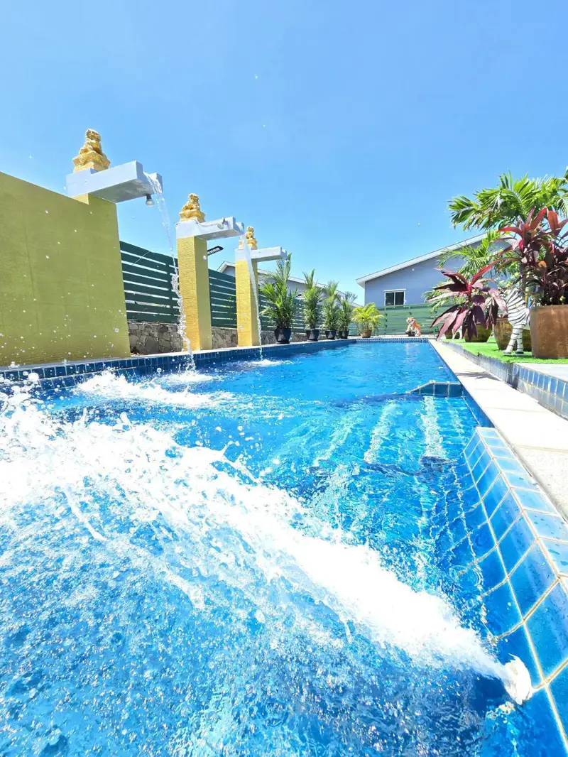 Spacious 5-Bedroom Pool Villa in Paradise Villa 2