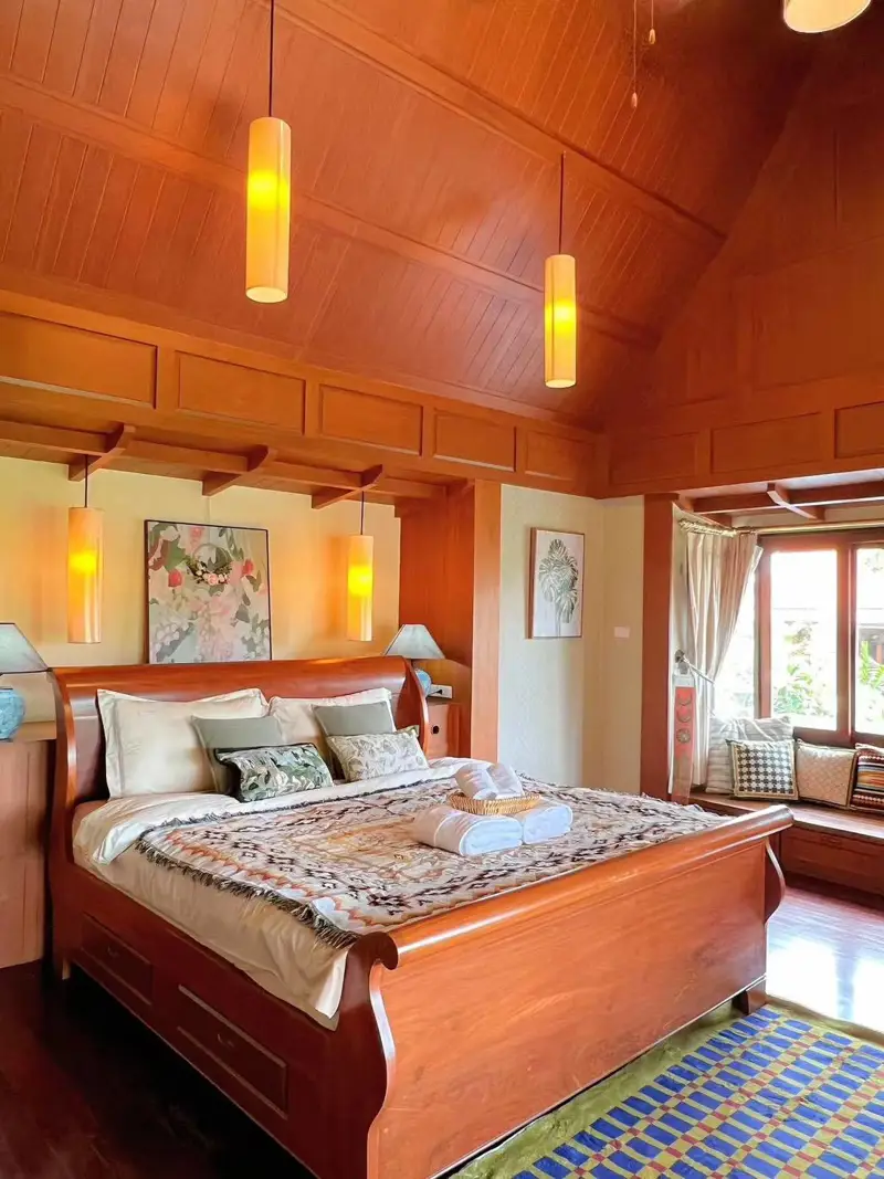 Pool villa Darawadee Village N Jomtien 4 Bedroom 5 bathroom  Fully furnished  ready to move in  internet provided  Walking distance to the beach  Including cleaning swimming pool