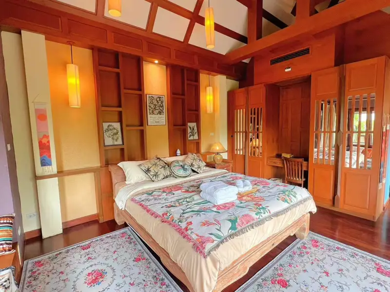 Pool villa Darawadee Village N Jomtien 4 Bedroom 5 bathroom  Fully furnished  ready to move in  internet provided  Walking distance to the beach  Including cleaning swimming pool