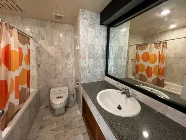 Peak Condo 2 Bedroom Pratumnak Hill with swimming pool, gym, car parking, and 24H security system prime location with easy access to  Bali Hai Pier Pattaya, Cozy Beach, Big Buddha Temple