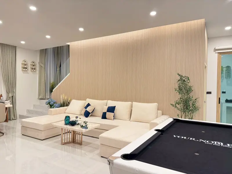 Pool villa located on Jomtien 2nd Road.5 Bedroom for sale