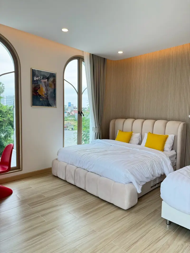 Pool villa located on Jomtien 2nd Road.5 Bedroom for sale