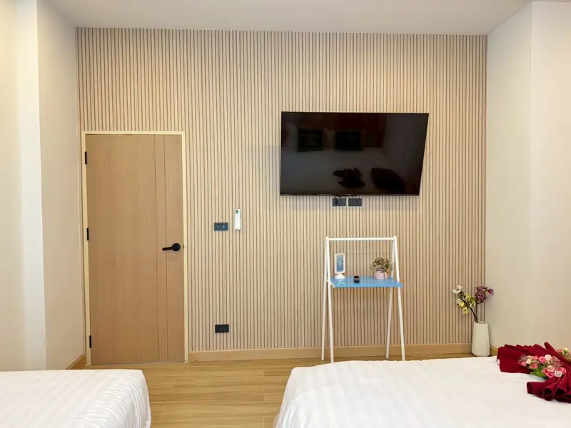 Pool villa located on Jomtien 2nd Road.5 Bedroom for sale