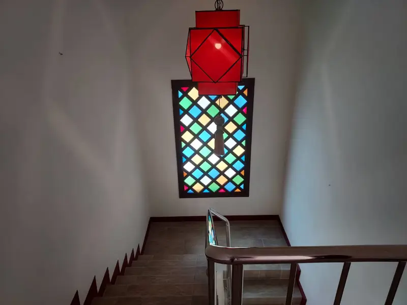 Pool Villa in Nakluea  4 all en suite bedrooms (one of them on the ground floor), a separate kitchen, a private pool – all in excellent condition. Double car port.  Partly furnished – negotiable.