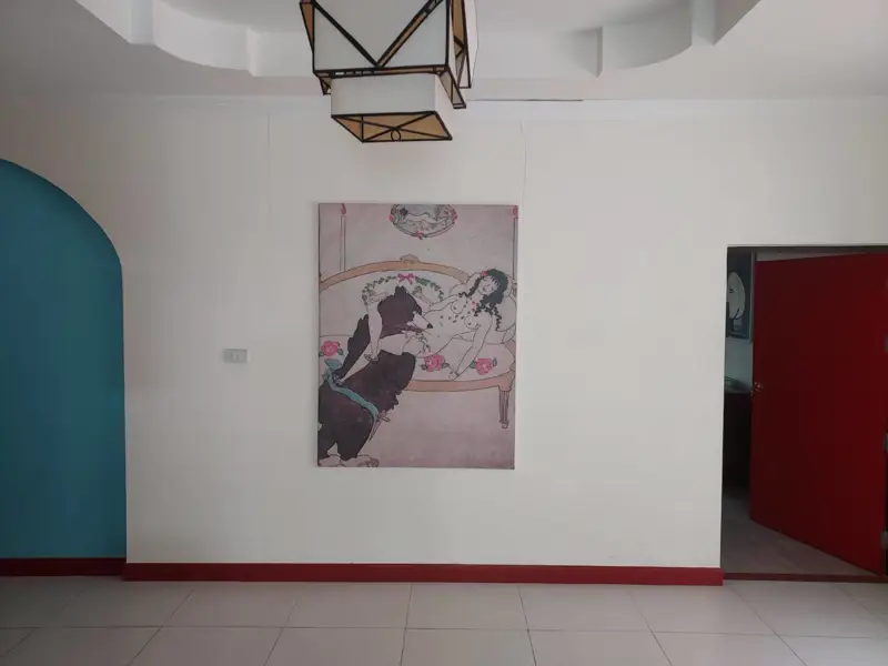 Pool Villa in Nakluea  4 all en suite bedrooms (one of them on the ground floor), a separate kitchen, a private pool – all in excellent condition. Double car port.  Partly furnished – negotiable.