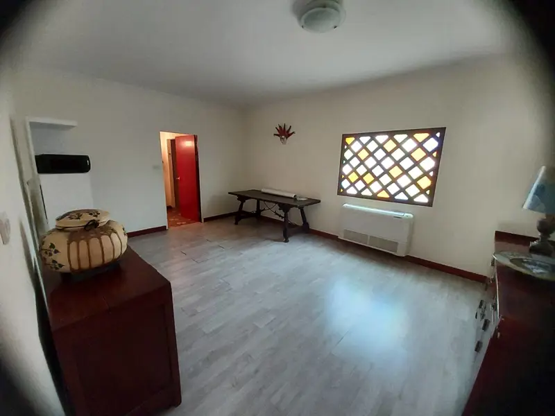 Pool Villa in Nakluea  4 all en suite bedrooms (one of them on the ground floor), a separate kitchen, a private pool – all in excellent condition. Double car port.  Partly furnished – negotiable.