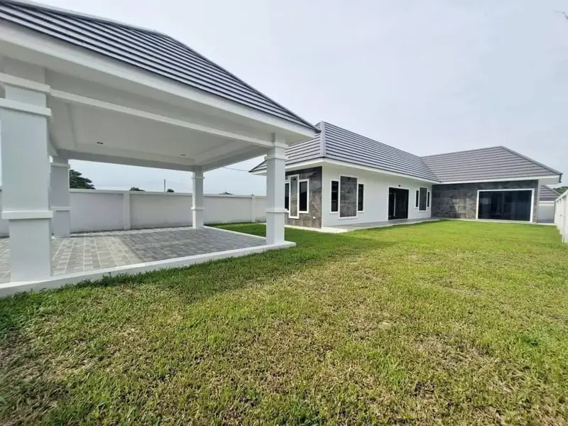 Stylish Brand New 3-Bedroom House in Huay Yai