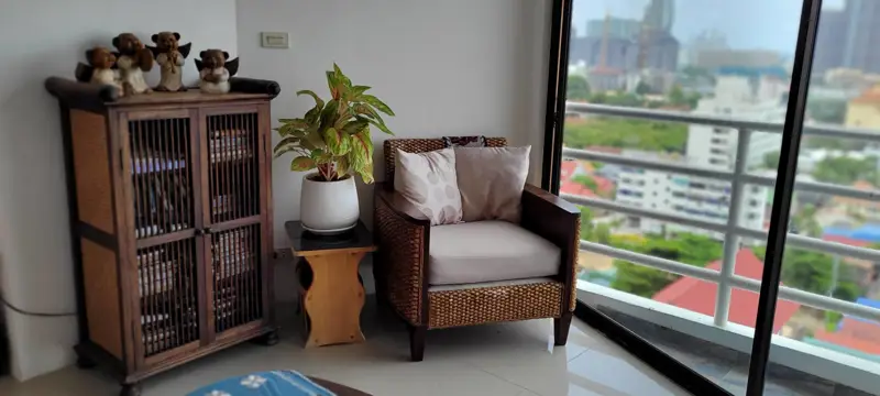 View Talay 2A Jomtien 3 bedroom condo for sale  500 meters to Jomtien Beach with sea view. 
