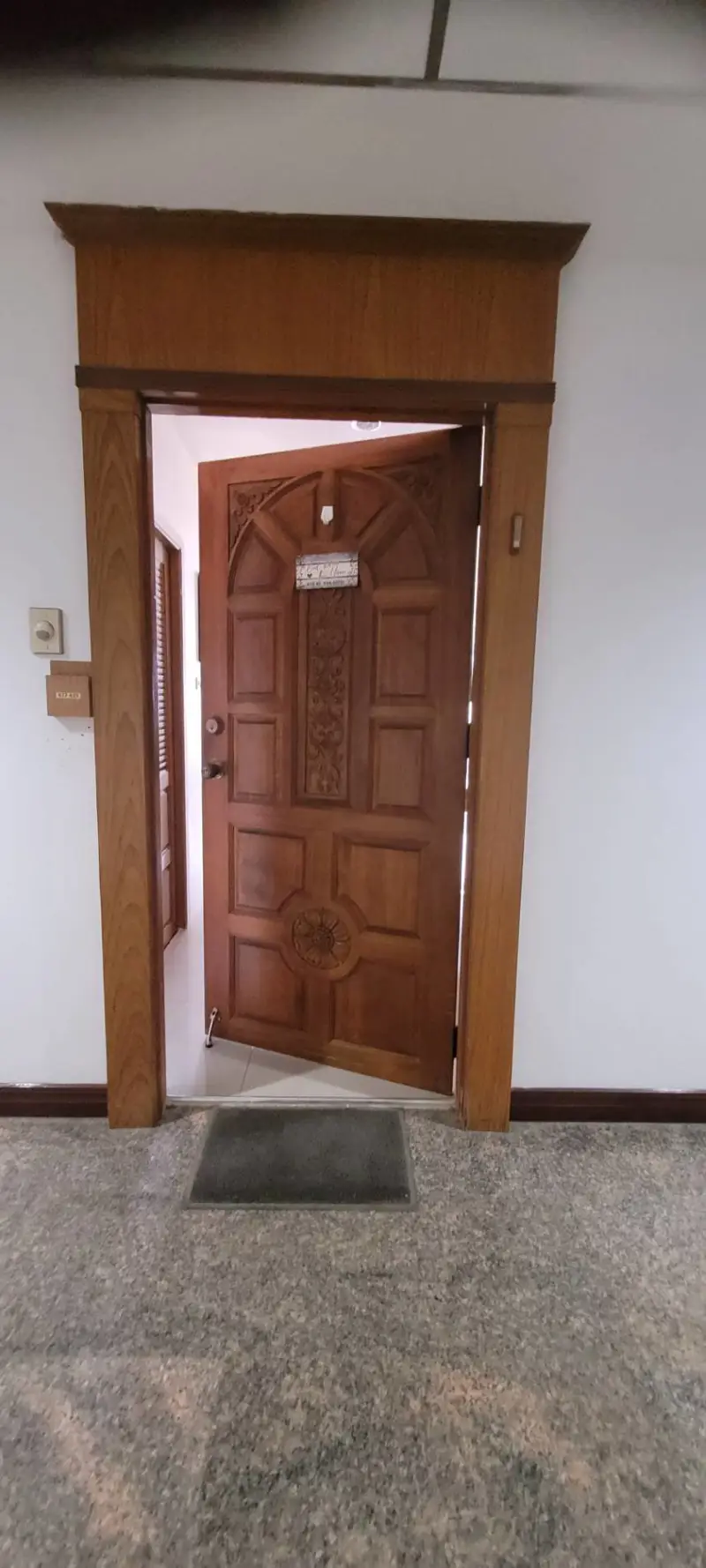 View Talay 2A Jomtien 3 bedroom condo for sale  500 meters to Jomtien Beach with sea view. 