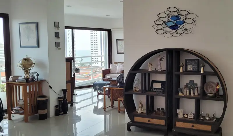 View Talay 2A Jomtien 3 bedroom condo for sale  500 meters to Jomtien Beach with sea view. 