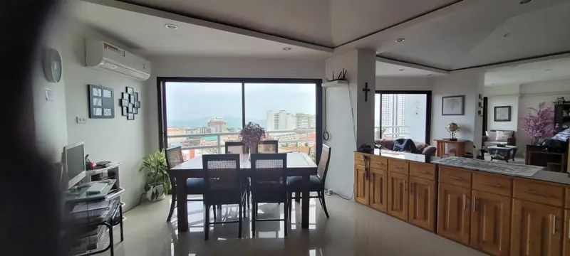 View Talay 2A Jomtien 3 bedroom condo for sale  500 meters to Jomtien Beach with sea view. 
