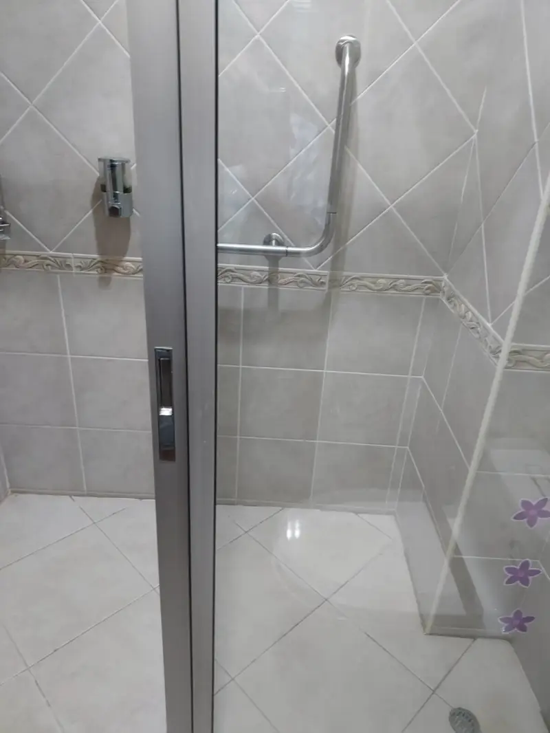 2 bed Condo in Jomtien with following facilities: Swimming pool, Gym, Security and Car park.