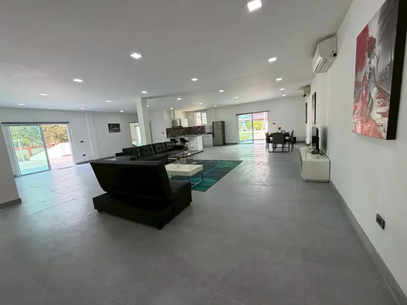  House on 1 Rai land new renovated 6 Bedroom for sale