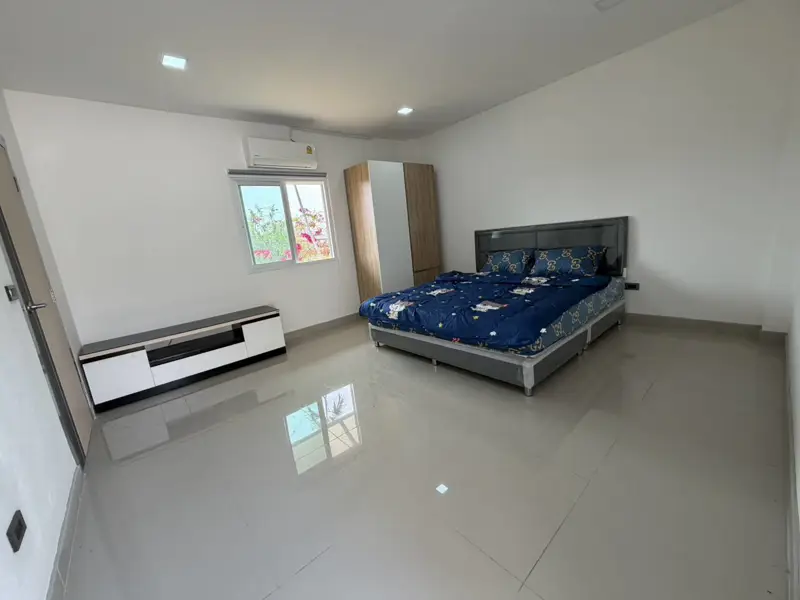  House on 1 Rai land new renovated 6 Bedroom for sale