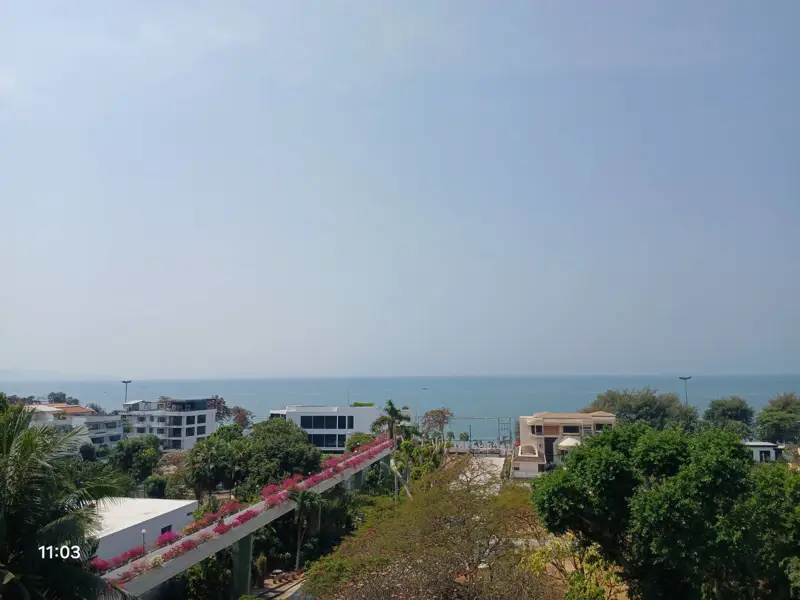 Jomtien Condotel - Large Seaview Unit