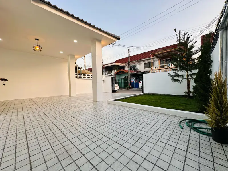 Townhouse Soi Nern Plub Wan-Brand New!