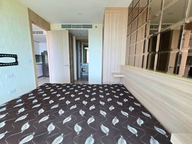 1 bed Condo near  Jomtien Beach view from the rooftop .Riviera Jomtien  a full range of facilities , such as a children's playground, rooftop pool with sunbeds, and a communal gym,