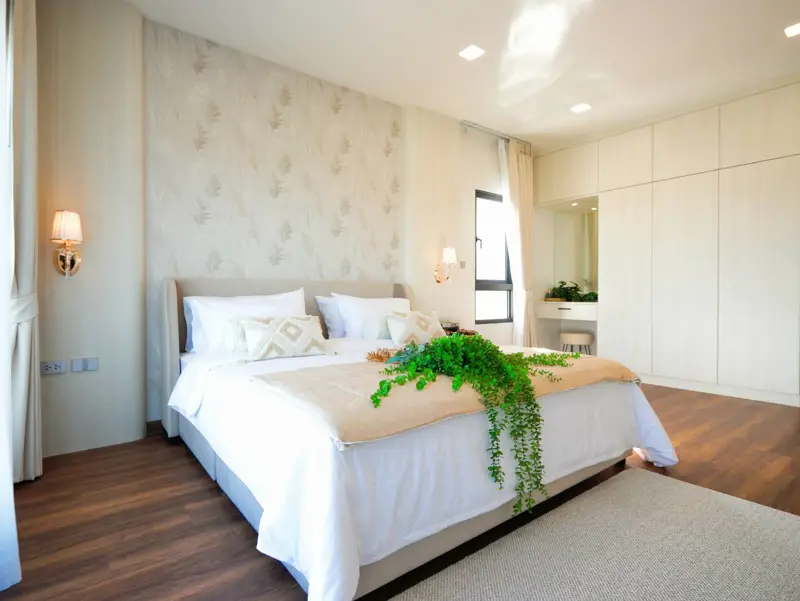 Large pool villa for sale  luxury private pool villa perfectly positioned just off Sukhumvit Road, Quiet neighborhood and  convenient.