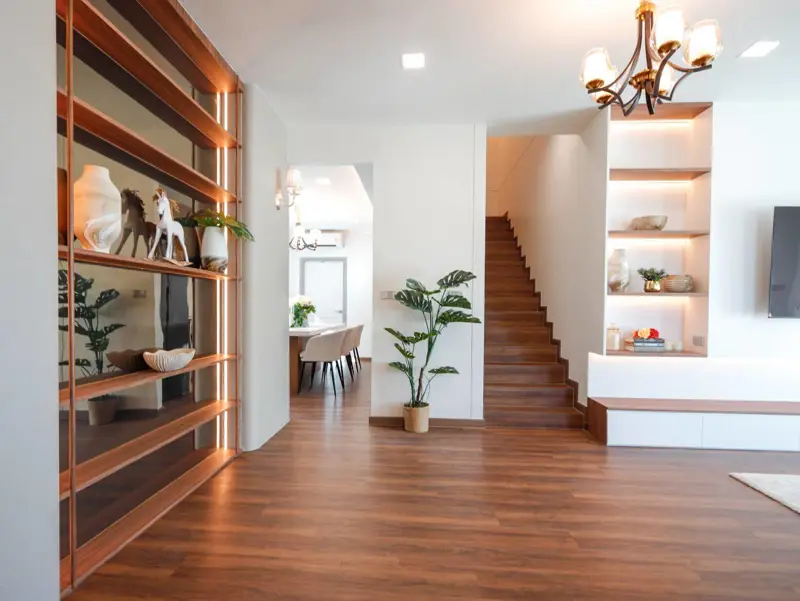 Large pool villa for sale  luxury private pool villa perfectly positioned just off Sukhumvit Road, Quiet neighborhood and  convenient.