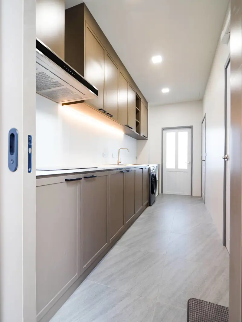 Large pool villa for sale  luxury private pool villa perfectly positioned just off Sukhumvit Road, Quiet neighborhood and  convenient.