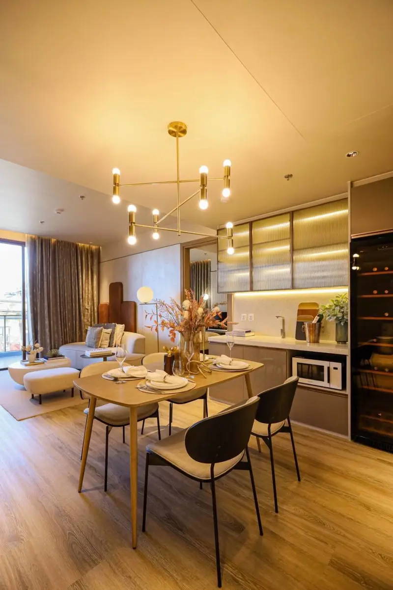 Arom Jomtien-RESALE S84 sqm 2 bed, 2 bath   29th floor, unit 2902  Quota: Foreign Quota  50 meters from Jomtien Beach.  Rooftop infinity pool with panoramic ocean views