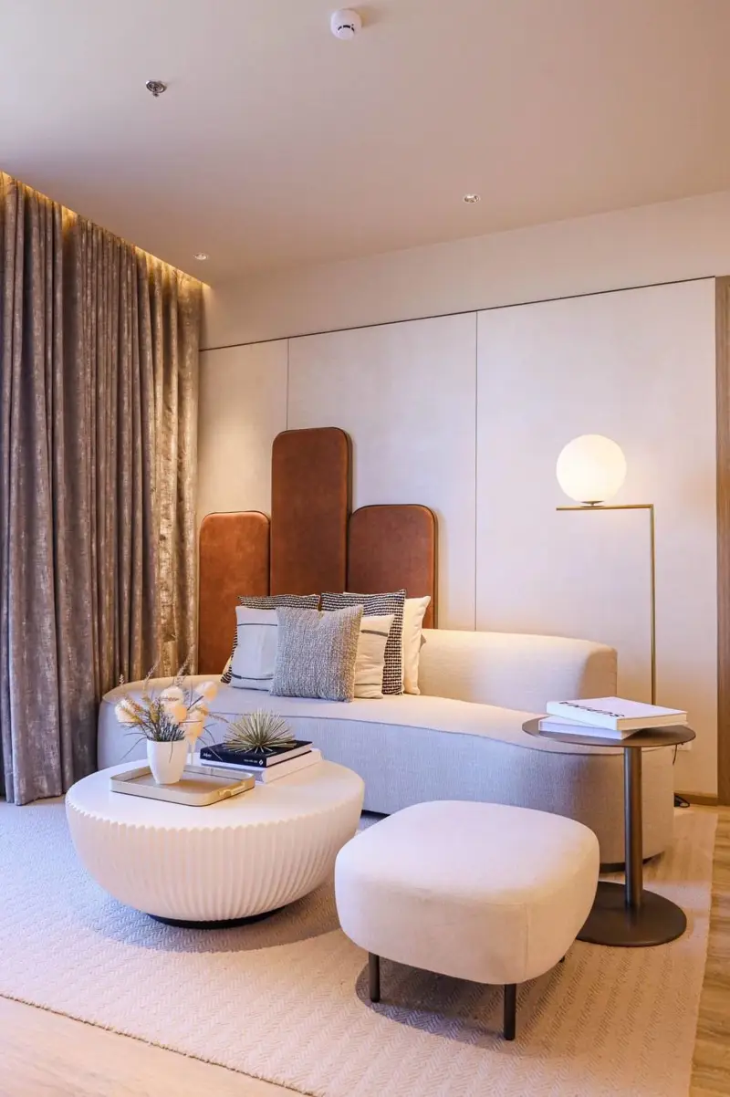 Arom Jomtien-RESALE S84 sqm 2 bed, 2 bath   29th floor, unit 2902  Quota: Foreign Quota  50 meters from Jomtien Beach.  Rooftop infinity pool with panoramic ocean views